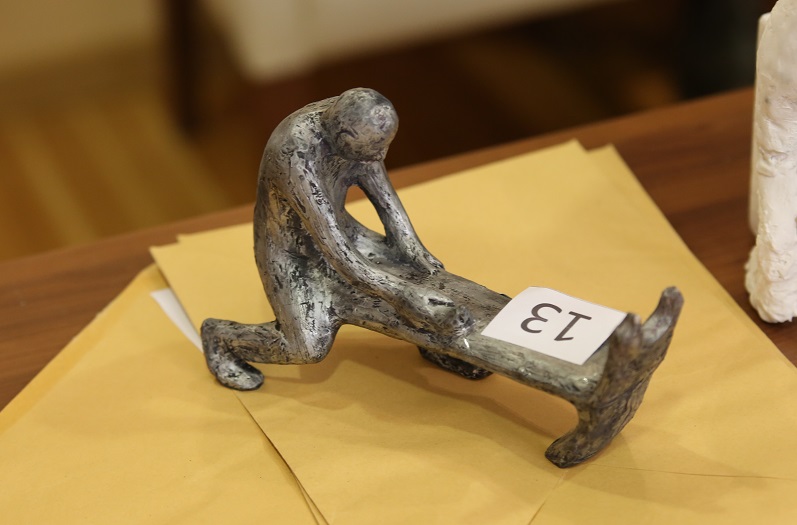 Featured image for “‘Zato ljudi istina je živa da u Betini i brukva pliva’: Mala skulptura s velikom porukom spremna za otkrivanje”