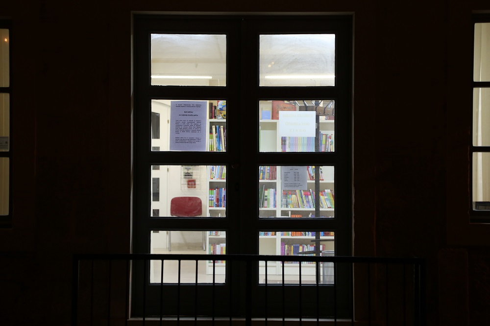 Featured image for “Tisno i Murter odredišta su za djecu: Crtić u tišnjanskoj knjižnici, radionica u prostorijama Udruge Argonauta”