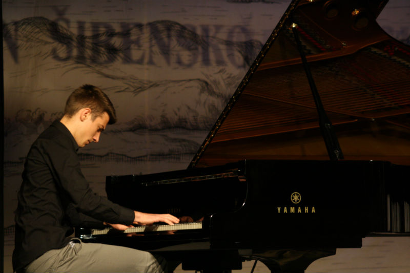 Tišnjani svirali za Dan Šibensko-kninske županije (Foto Tris) (9)