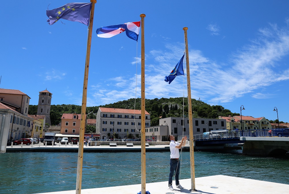 Featured image for “Dan antifašističke borbe: Nove zastave na Krešinom portu i čestitka premijera Oreškovića”