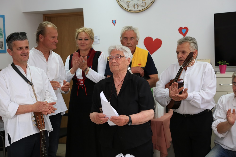 Oliva Vukorepa obratila se u ime svih korisnika Doma (Foto: Rudinapress/H. Pavić)