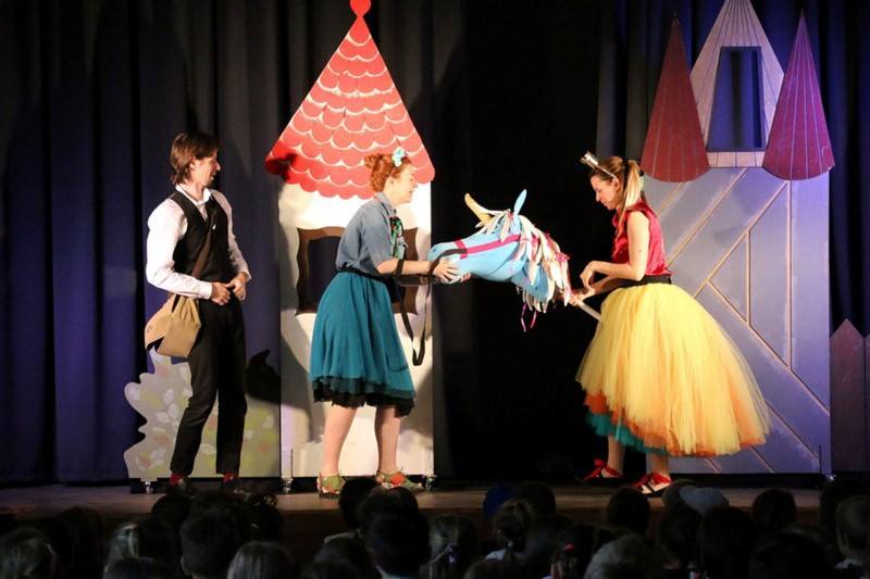 Featured image for “Večeras u Murteru: Princeza i svinjar (+4)”