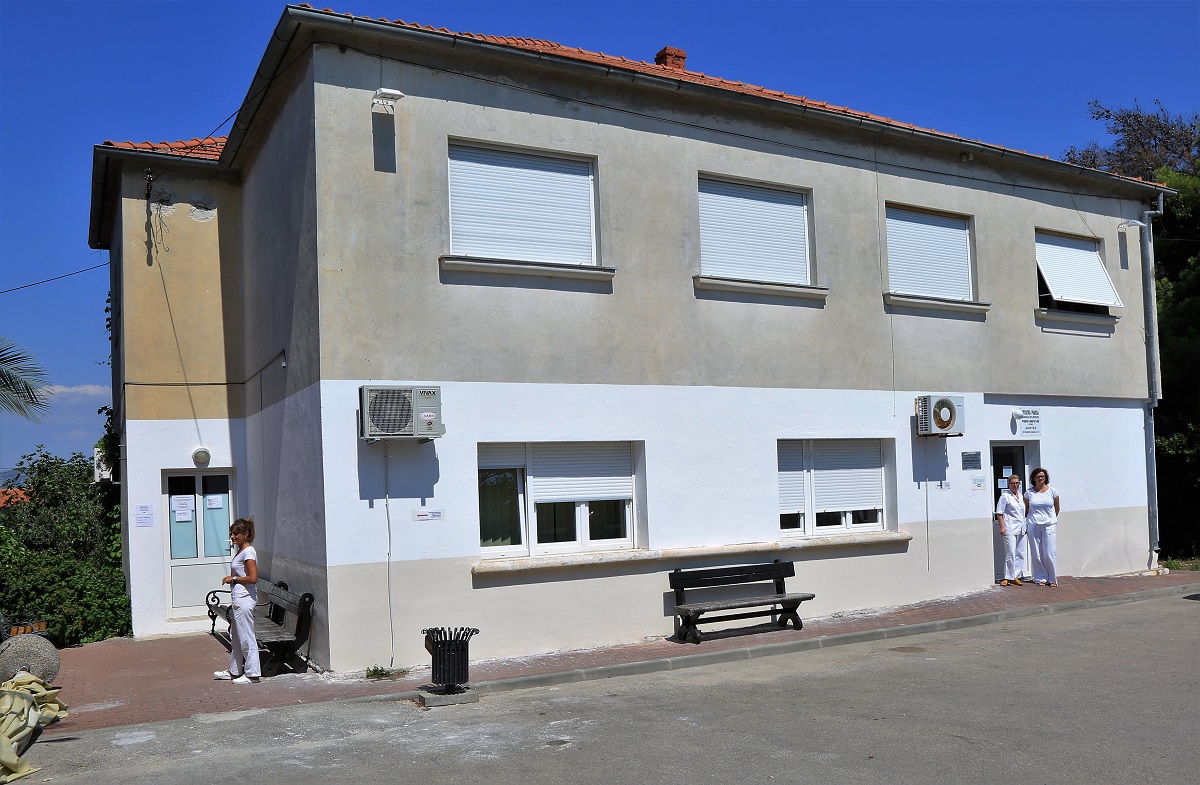 Featured image for “Kako boli sto kuna – poslali turista u turističku ambulantu i izazvali ‘skandal’”