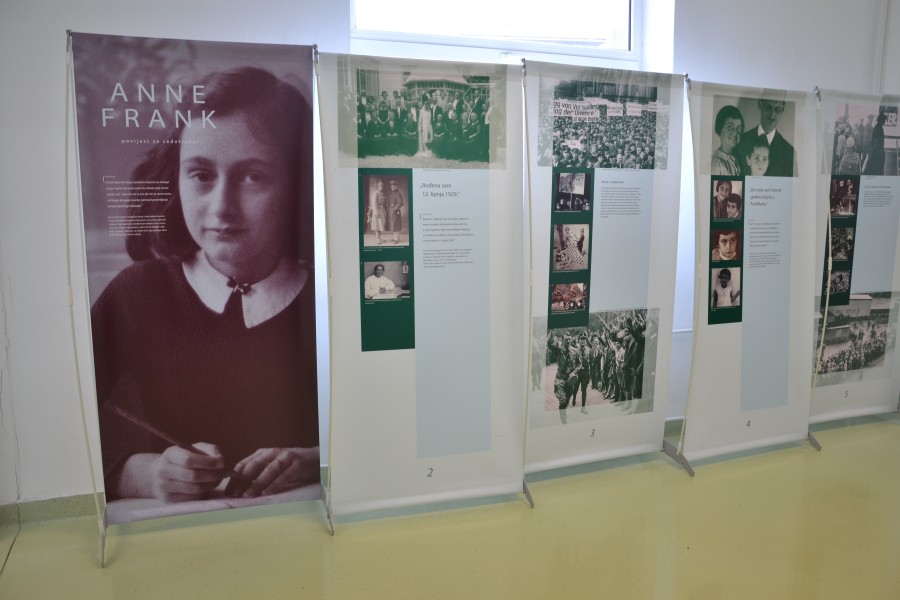 Featured image for “Ivan Klarin traži sankcije za izbacivanje izložbe o Anni Frank iz Tehničke škole”