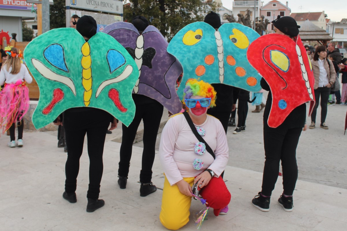Featured image for “FOTO: Pokladni utorak u Pirovcu”