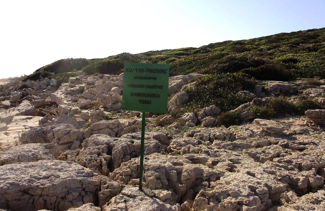 Featured image for “Tribunjci okupirali tišnjanska lovišta – lovci i Općina Tisno traže natrag Tetovišnjake, Dužac, Čerigul i Čavlin”