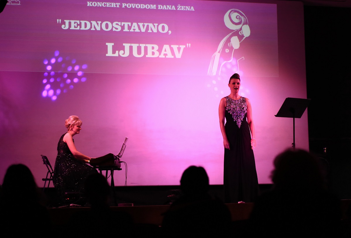 Featured image for “Ljubav je u Pirovcu – Nera i Gordana evergreenima obilježile Dan žena”