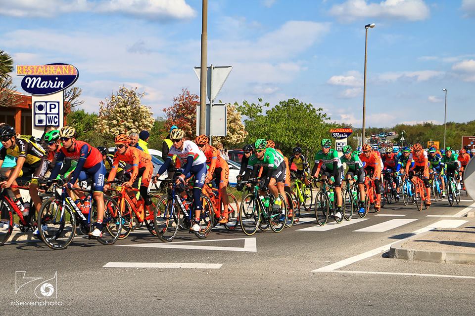 Featured image for “FOTO Tour of Croatia prohujao pirovačkom magistralom”