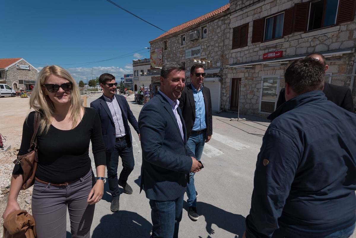 Featured image for “Kandidat za župana Franko Vidović na otoku: ‘Olakšati pristup EU fondovima’”