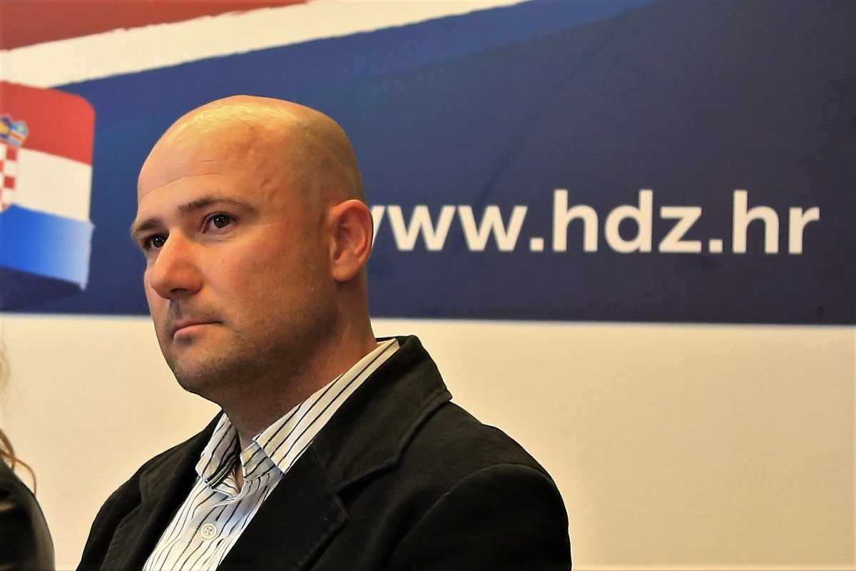 Featured image for “INTERVJU Venčoslav Skračić: HDZ radi  za napredak našeg Murtera – istom smjerom nastavljamo i dalje”