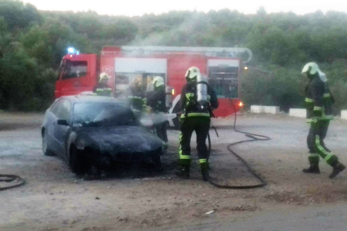 Featured image for “FOTO/VIDEO Na Čigrađi izgorio BMW”
