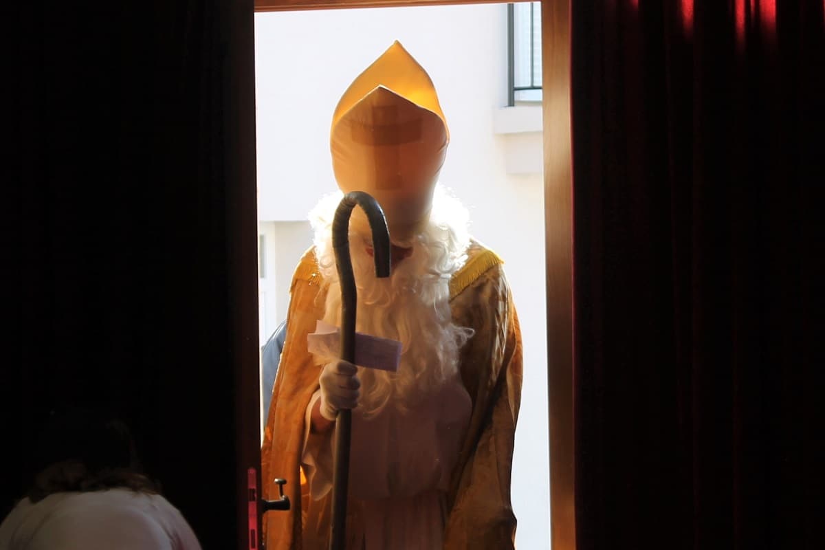 Featured image for “FOTOGALERIJA Sveti Nikola razveselio vrtićarce otoka Murtera”
