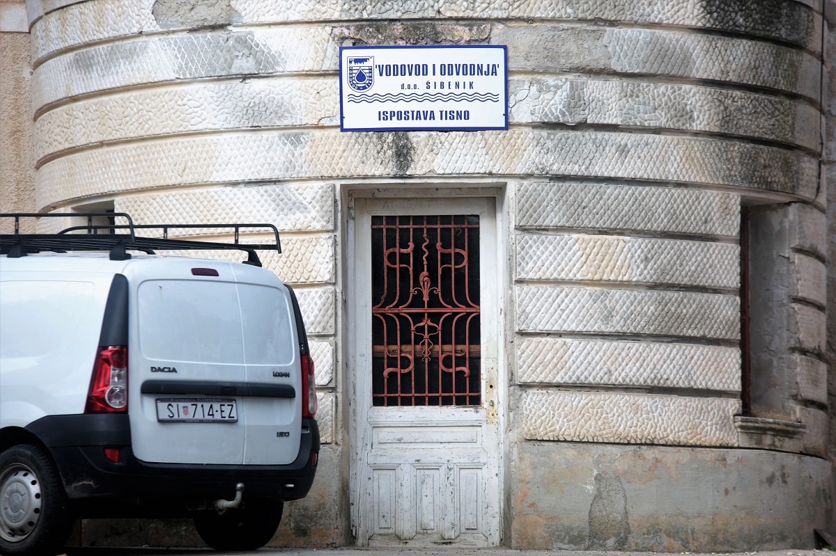 Featured image for “Tisno i Ivinj bez vode do petka navečer”