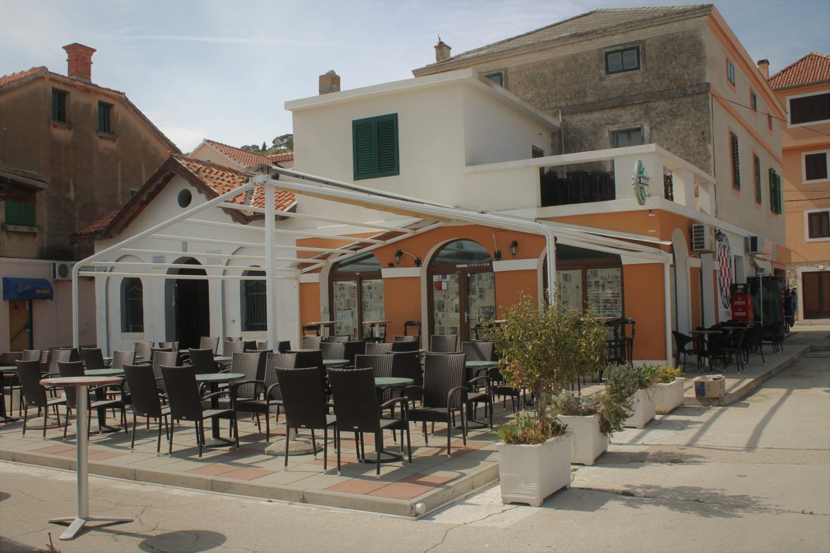Featured image for “OTVORENJE SHADESA Za sve one koji žele biti u središtu zbivanja”