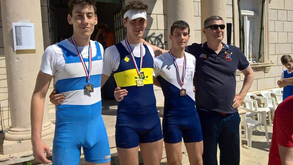 Featured image for “Četiri zlatne medalje za tišnjanske “Dupine””