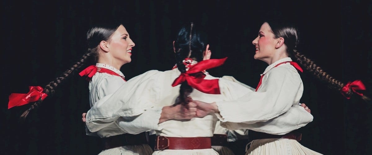Featured image for “Ansambl Lado u Jezerima izvodi plesove starih Jezerana”