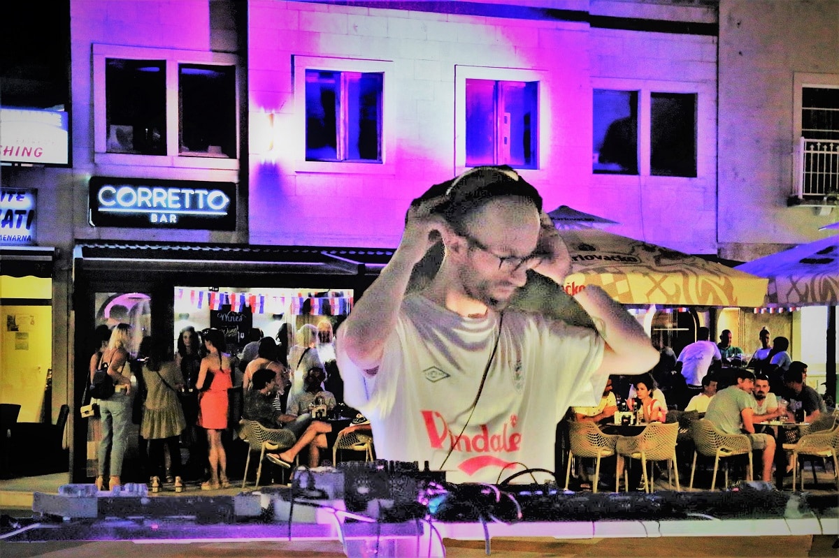 Featured image for “CORRETTO VEČERAS DJ Mika, tek toliko da Rudina bude na nogama”