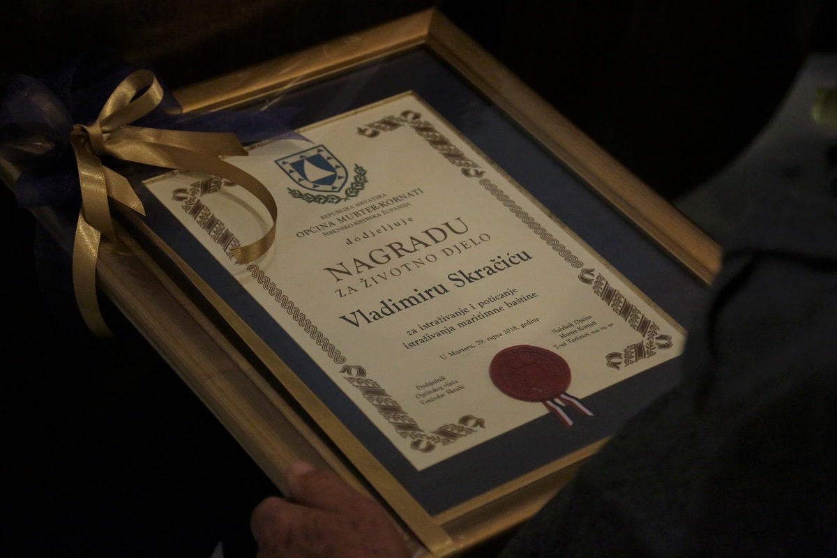 Featured image for “MNK JEZERA U Petrovom vrtu proslavljen naslov prvaka Dalmacije”