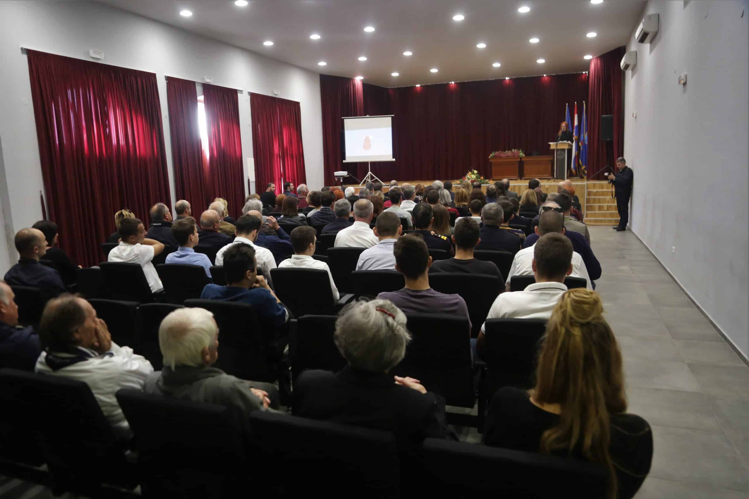 Featured image for “HITNA POMOĆ T1 tim u Tisnom se vraća u mrežu hitne medicine”