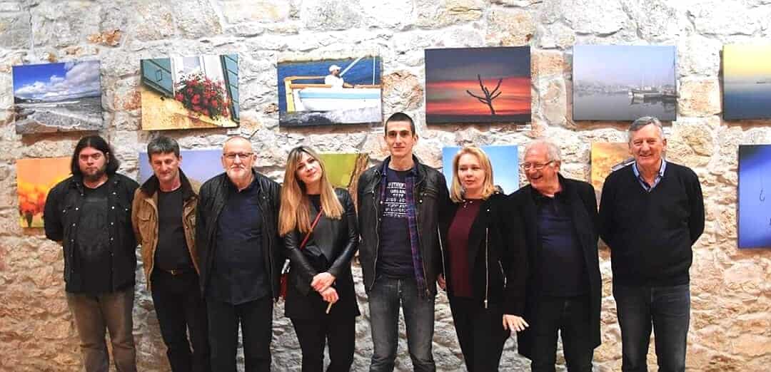 Featured image for “Foto klub Otok Murter djeluje u betinskom informacijskom centru”