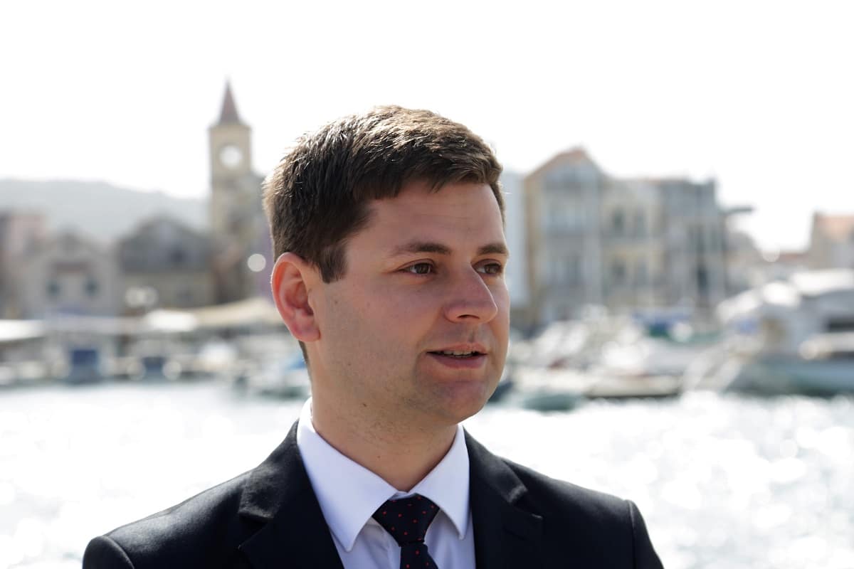 Featured image for “Do sljedećeg Jurjeva Pirovac će imati vrtić, knjižnicu i općinu u novoj zgradi”
