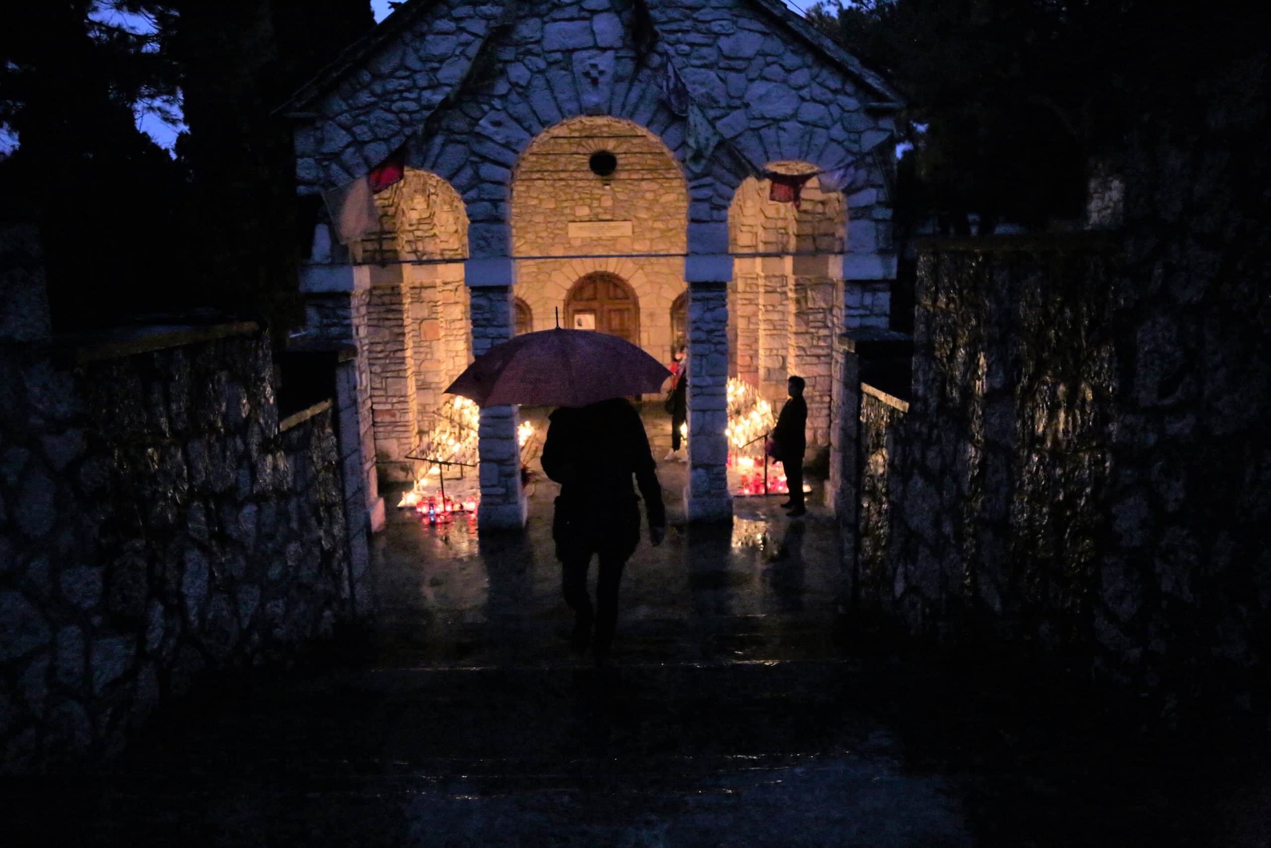 Featured image for “FOTO Gospe od Karavaja i kiša”