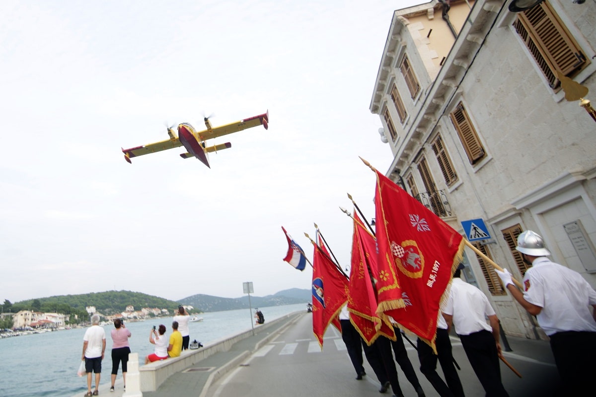 Featured image for “12 GODINA KORNATA Mimohod sjećanja u Tisnom: “Kolona tuge i ponosa””