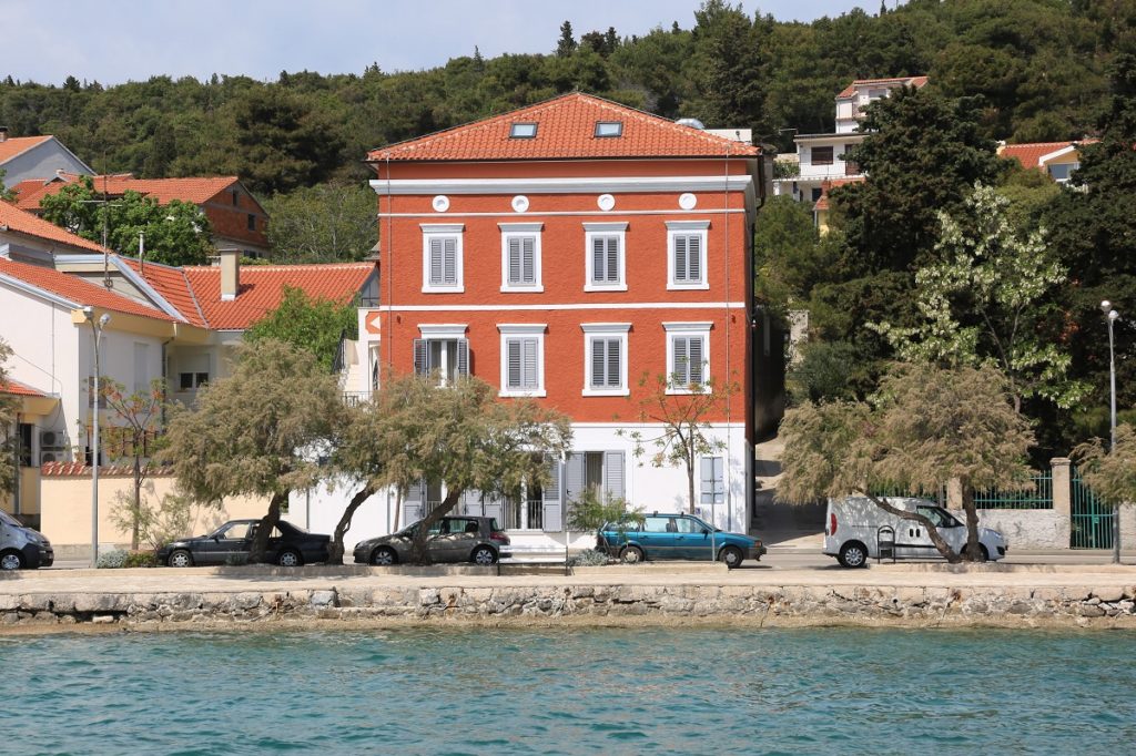 Featured image for “TISNO Svim umirovljenicima stiže božićnica u iznosu od 300 kuna”