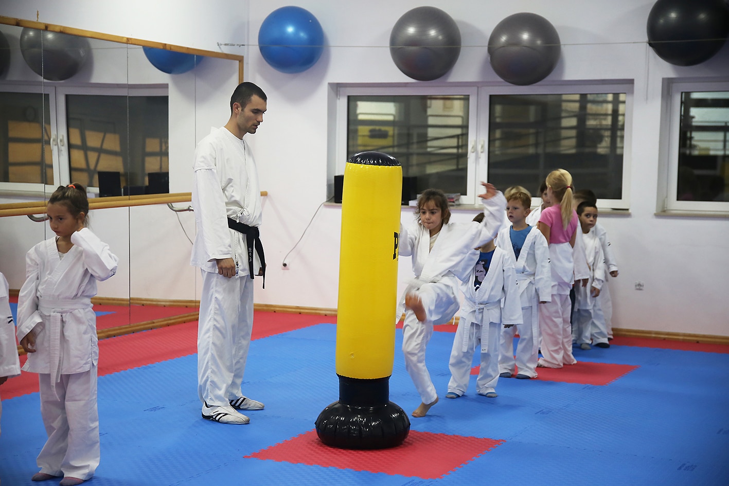 Featured image for “Dva mjeseca Karate kluba Murter – prvi bijelo-žuti pojasevi već pred Božić”