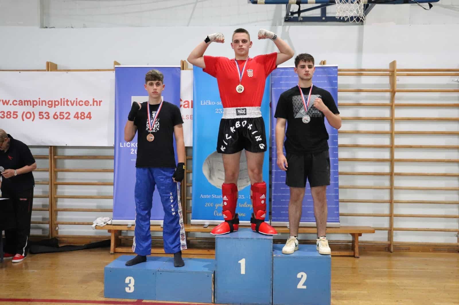 Featured image for “Mladi Jezeranin Marin Ukas osvojio tri medalje Kickboxing kupa dr. Ante Starčević”