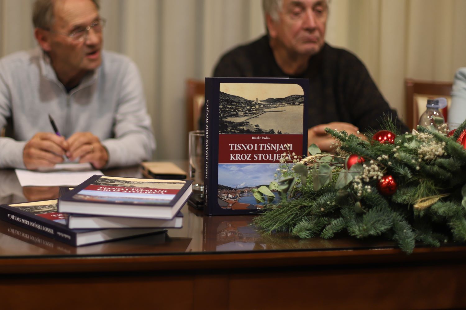 Featured image for ““Tisno i Tišnjani kroz povijest” – nova knjiga Branka Pavlova Bajoke”