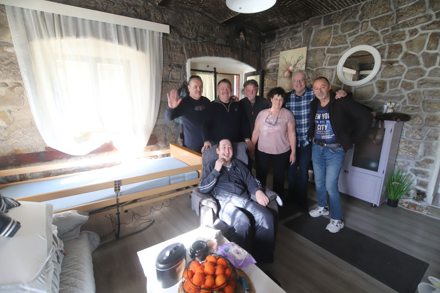 Featured image for “BETINA Lions club Šibenik pridružio se akciji pomoći teško bolesnom Betinjaninu”